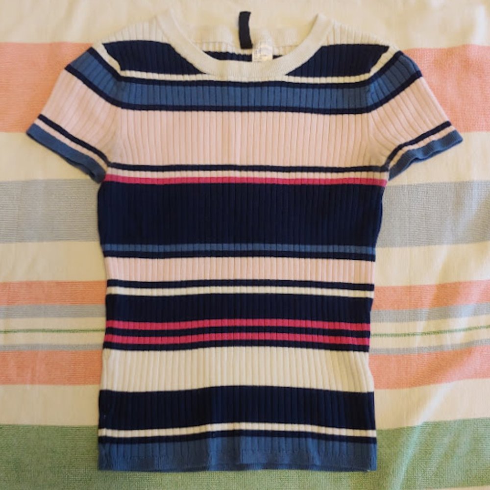 H&M Cute Ribbed Sweater Top